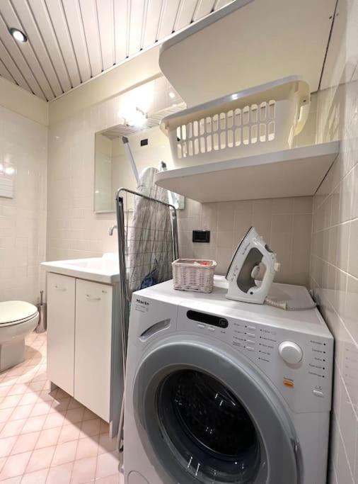 Apartamento Attico In Piazza Matteotti Desenzano del Garda Exterior foto