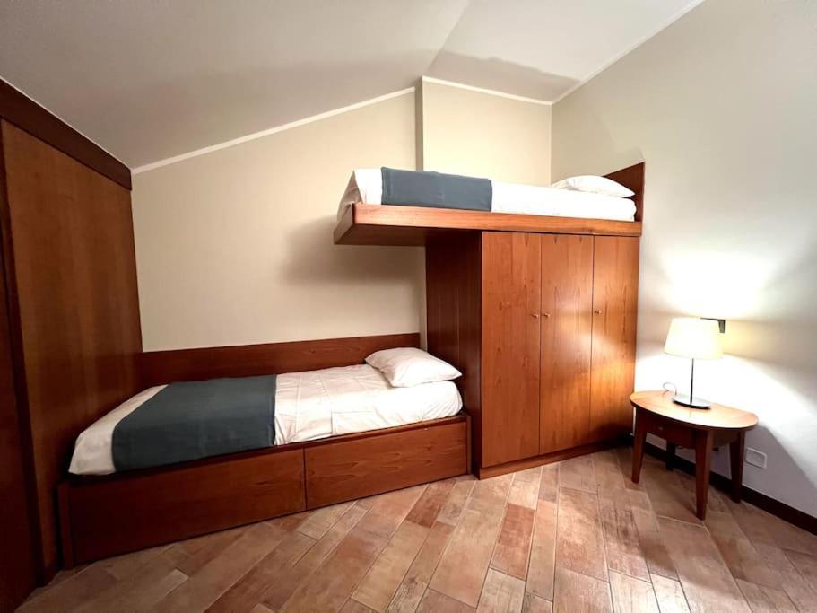 Apartamento Attico In Piazza Matteotti Desenzano del Garda Exterior foto