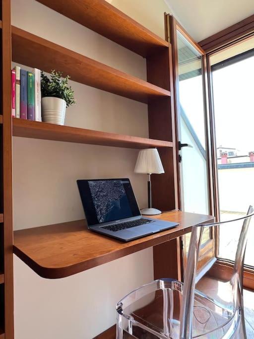 Apartamento Attico In Piazza Matteotti Desenzano del Garda Exterior foto